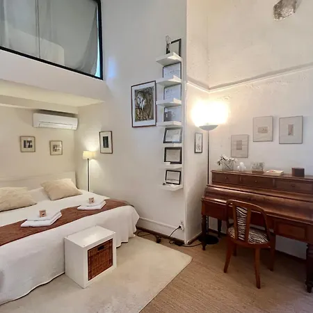 Bright Duplex With Superb View And Terrace Hyères